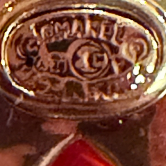 CHANEL Charm Brooch Authentic & Stamped - Picture 3 of 7